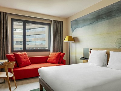 Multiplicar el espacio en un dormitorio de hotel